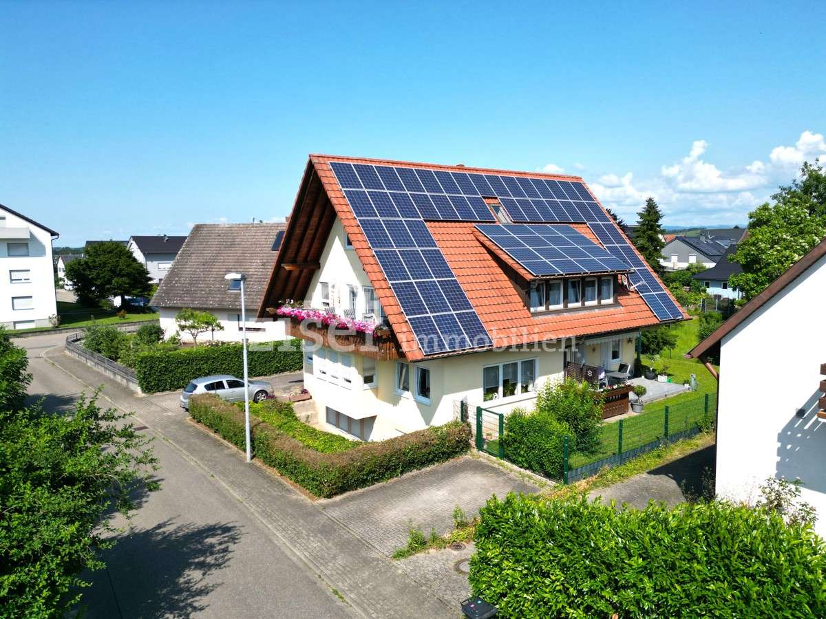 Kapitalanleger gesucht! - Mehrfamilienhaus mit 4 Parteien in Endingen