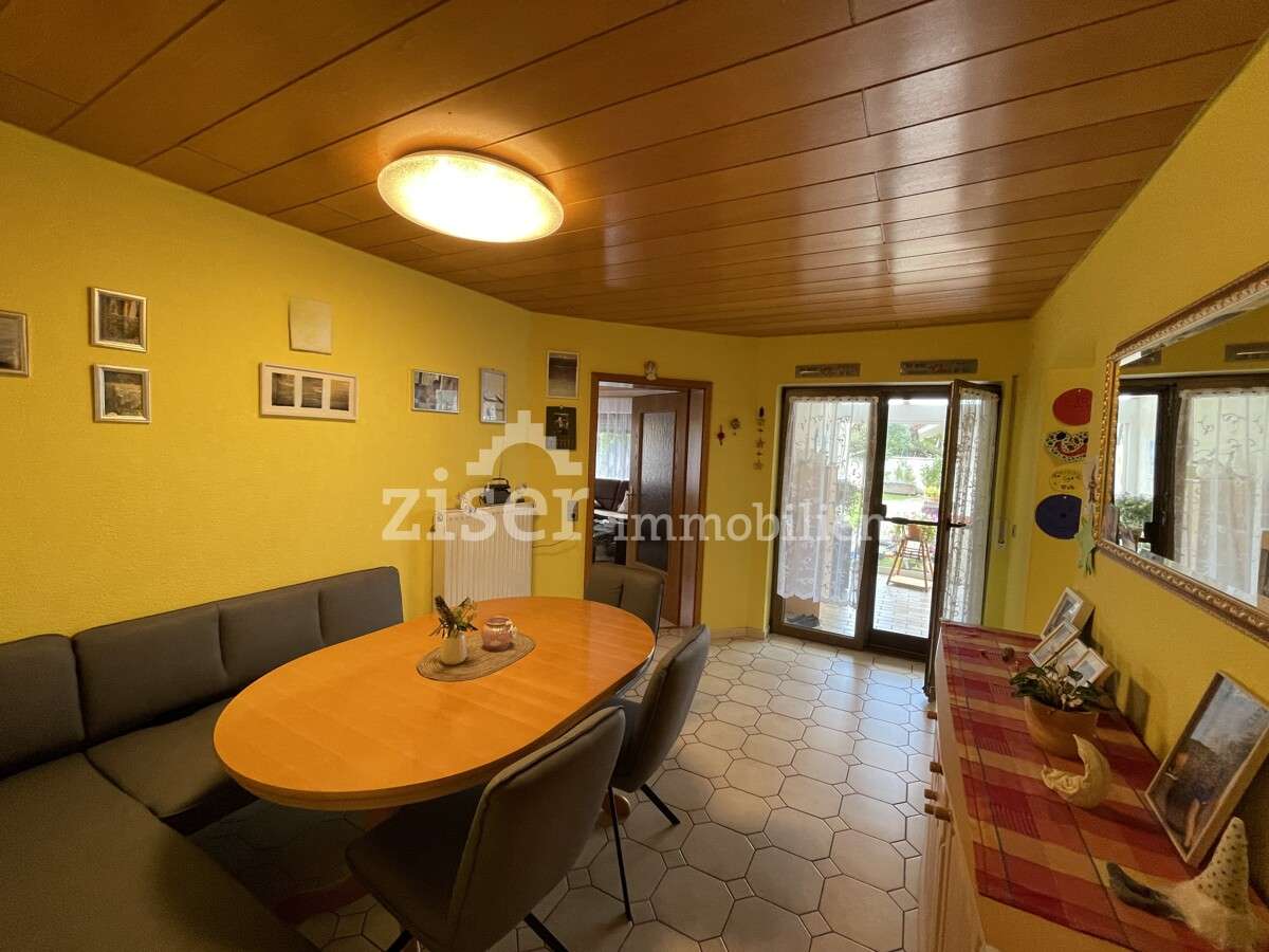 *RESERVIERT* Charmantes Dreifamilienhaus in Wyhl